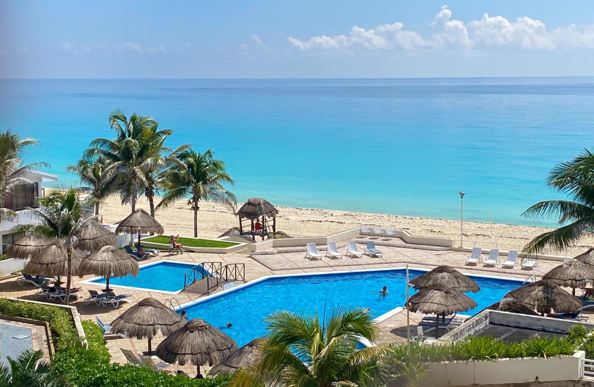 Brisas Beach & Ocean Front Vacation Apartments Cancun Zona Hotelera Exterior photo