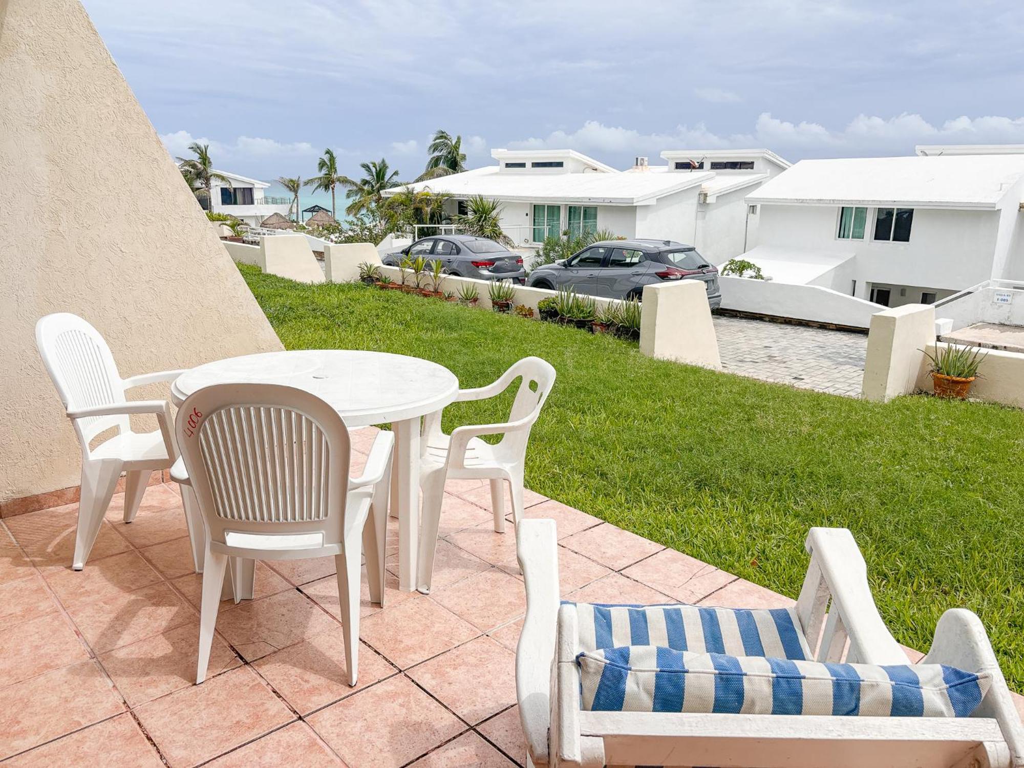 Brisas Beach & Ocean Front Vacation Apartments Cancun Zona Hotelera Exterior photo